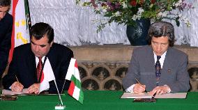 Koizumi, Rakhmonov sign joint statement